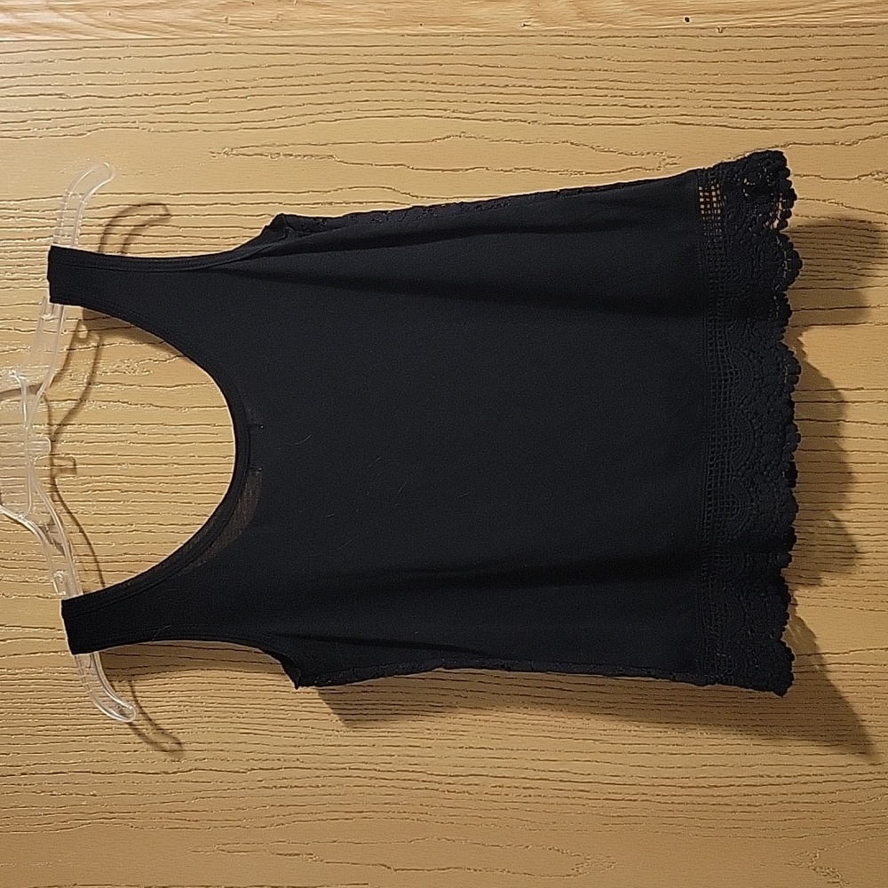 3-pack lace tank tops! - Picture 7 of 9